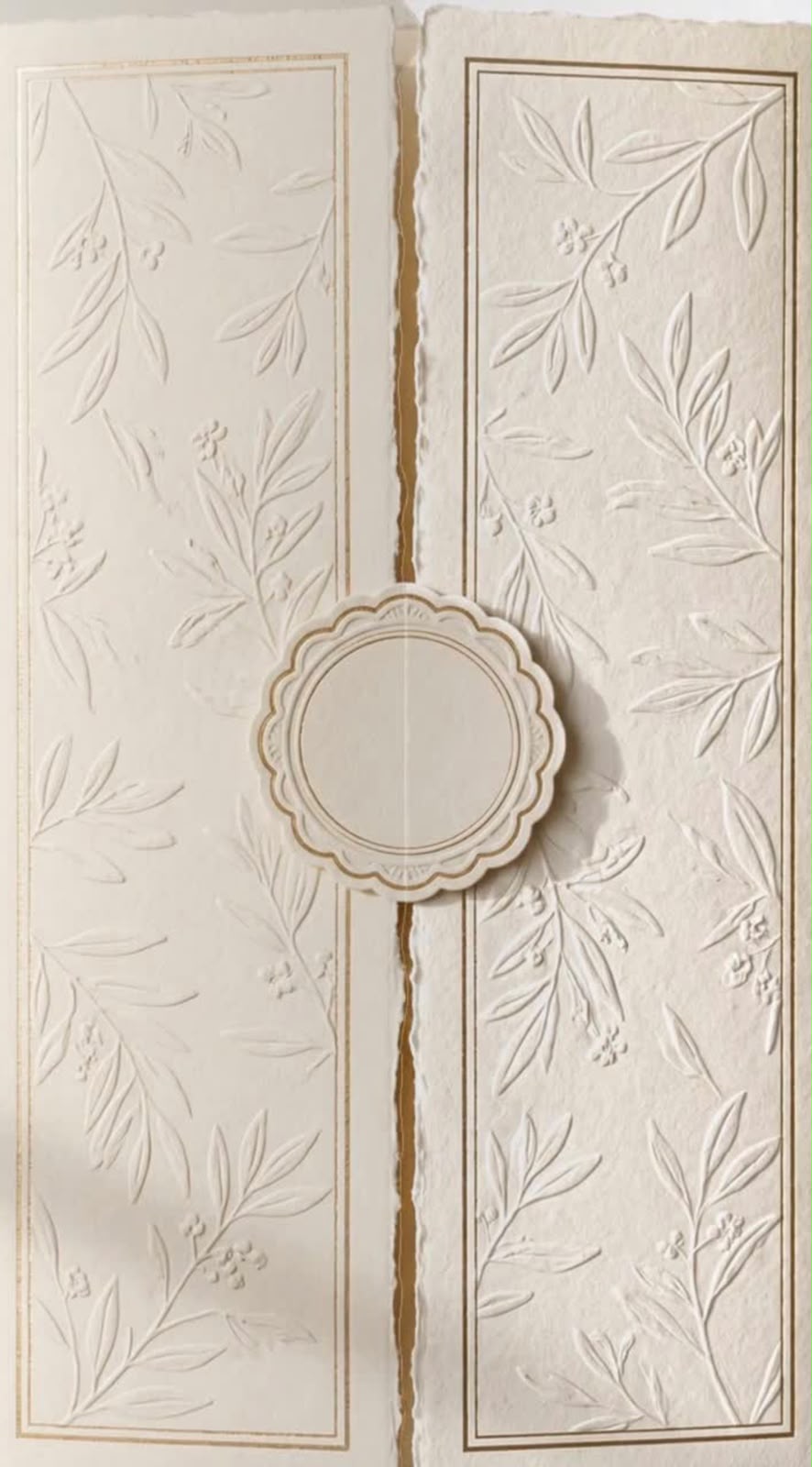 Ivory Gatefold Wedding Website | Animated Tap-to-Open Invitation